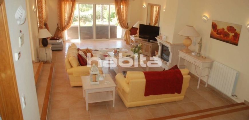 Вилла в Лагоа, Португалия, 221 м2