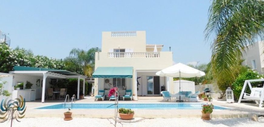 Вилла в Пафосе, Кипр, 130 м2