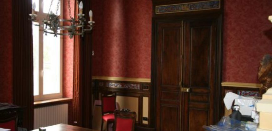 Замок в Тулузе, Франция, 2300 м2