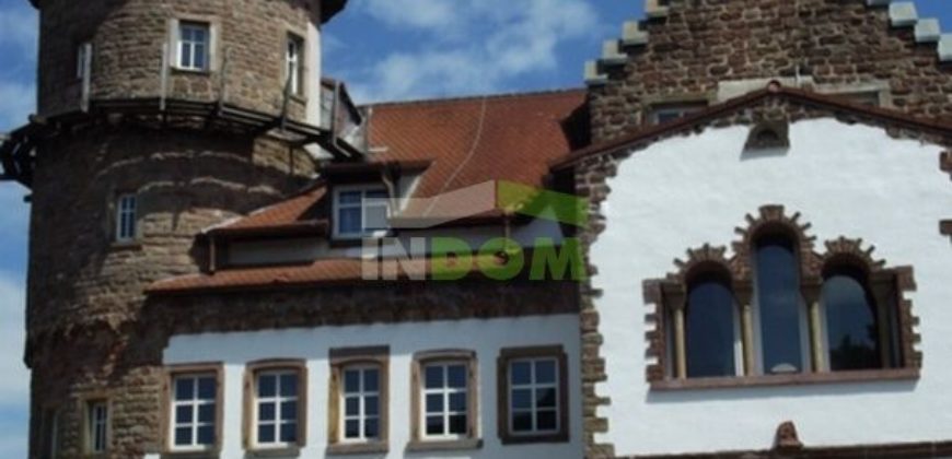 Замок в земле Рейнланд-Пфальц, Германия, 5000 м2