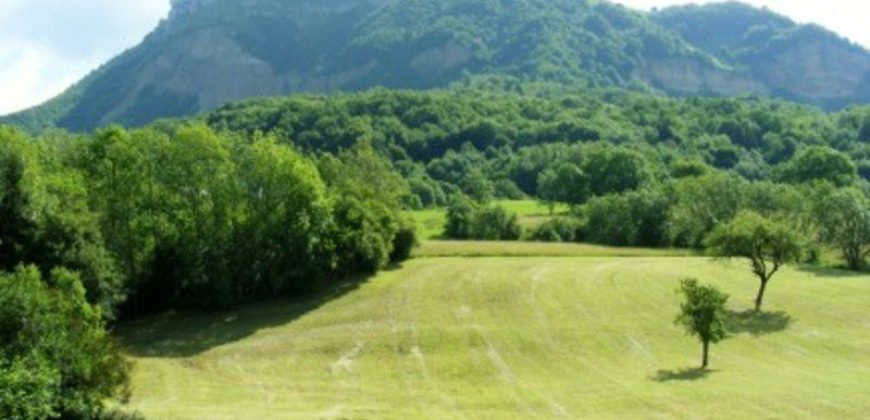 Земля в Краньской Горе, Словения, 2500 м2